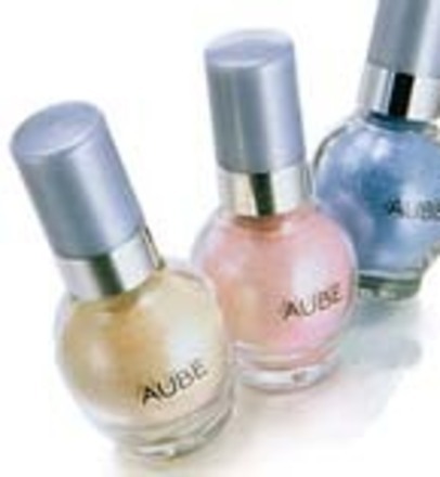 AUBE オーブ スパークリング カラーパウダー｜美容メディアVOCE